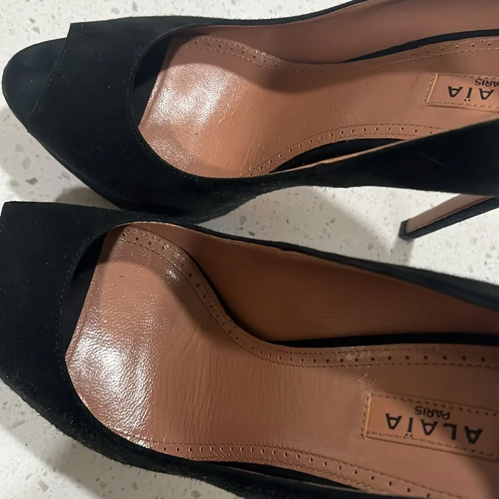 Alaia black suede heels size 37 gorgeous heels